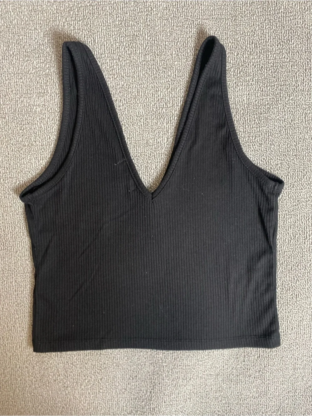 Abound Black Ribbed V-Neck Crop Top